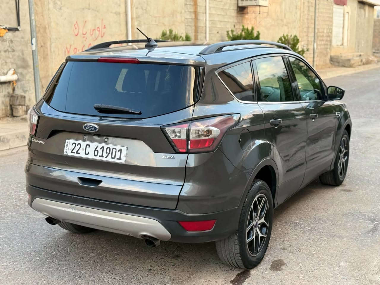 فورد اسكيب 2018 فول فول فقط بدون بانوراما .كشنات جلد وهيتر وصندوك كهربائي وشفط مواصفات SEL محرك 15 توربو بدون اي خلل .رقم اربيل الجديد حادثها بونت وجاملغ شرط بدون اي دواخل وبدون ايرباكات سعر مناسب جدا 78 ومجال بصيط عنوان اربيل 
***********
***********
فورد اسكيب 2018 زور خاوين وجوان 2بارجه بيشي بوياغ بى ليدراني داخلي فوله به س بانوراما نيا مواصفات SEL مه كينه 15وتوربو مه زبوت بى عه يب سعرى 78ورقه ومجال شوين هه ولير
