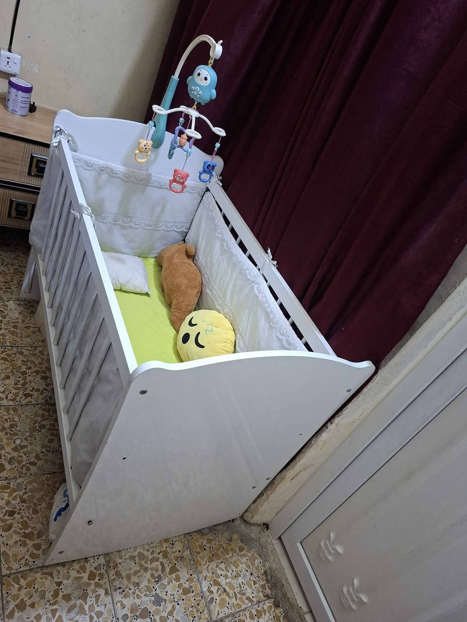 سرير طفل • بغداد