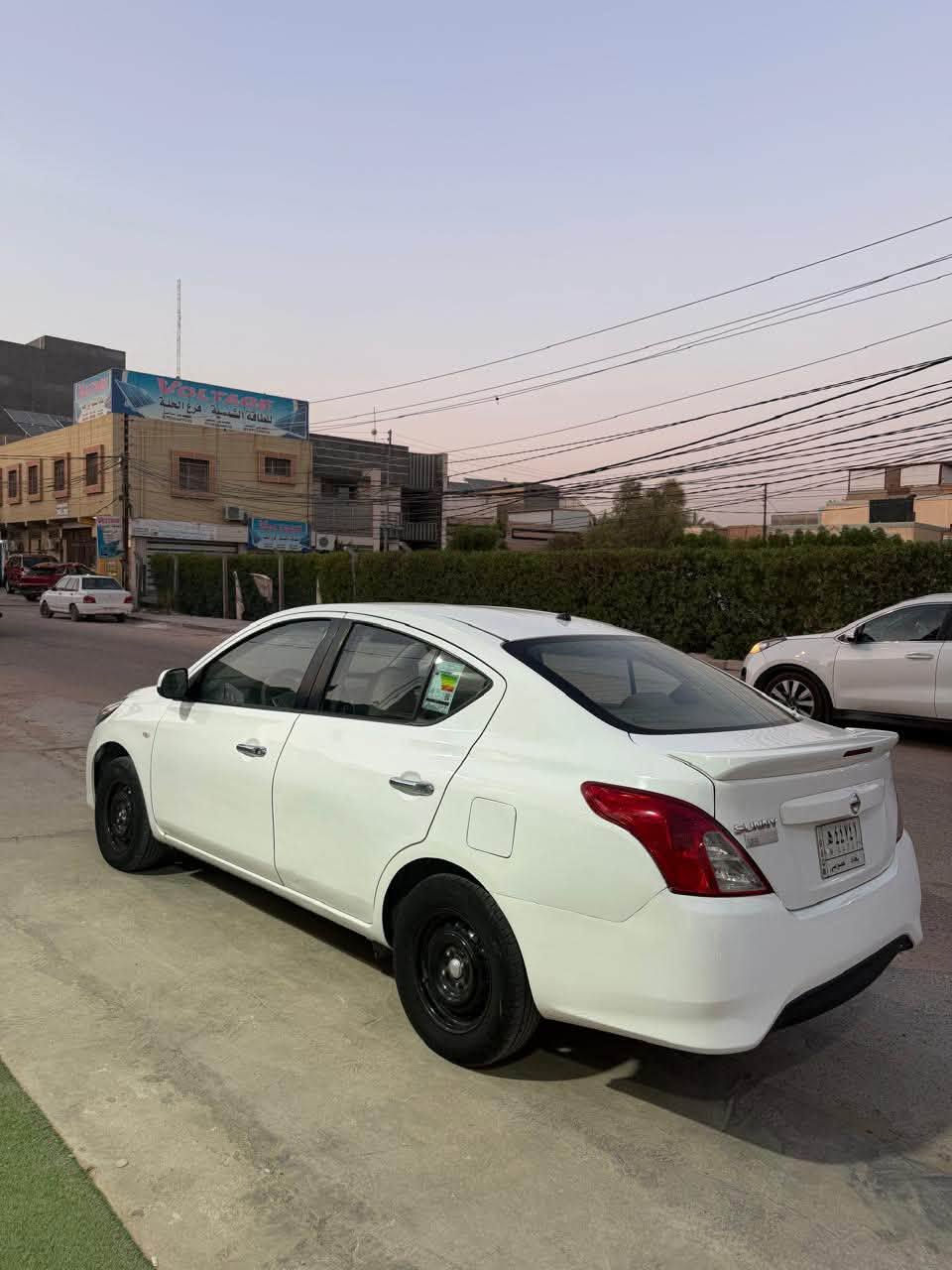 نيسان سني موديل 19 سياره جديده وبسمنا سعره 88 لاستفسار***********
