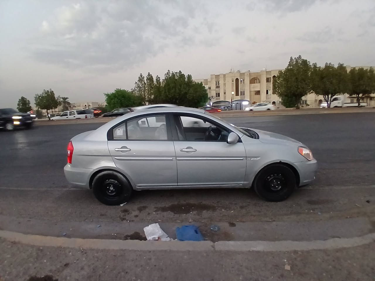 سلام عليكم للبيع اكسنت مكفوله بيه بس هلالات مال جاملغات لخلفيه
مكينه وتبريد صدر خير من الله تخم تاير صدر امامي خلفي جام كوله كهرباء داخل شاشه كامره خلفيه لسياره جديده مال بيت بيه شويه بل قماره جراد وهاذه لون كوله يجرد لسياره موديل ٢٠٠٨ كولش نضيفه مكاني الدوره شارع ٦٠ للستفسار *********** 
شباب لسعر معروشه ٧٧وبيه مجال بصيط لميعجبه لمنشور خلي يعبره
