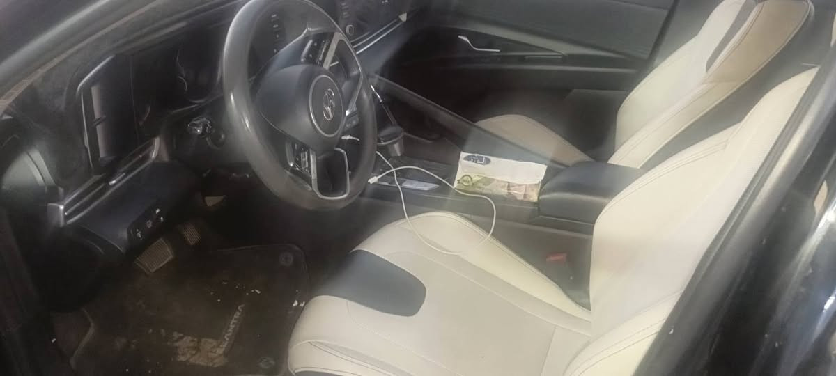 هونداي النترا هايبرد  2022
سياره نضيفه وارد امريكي ضررها موضح بالصوره

بارد في باب خلف السائق بارد فقط 
ورشه 

فول مواصفات عدى البنورما رقم بغداد الدولي 

-بصمه تشغيل وبصمه ابواب

-تشغيل عن بعد  

-كامره خلفيه

-رادارات اماميه وجنابيه 

-حساسات خلفيه 

-اوتو بريك 

-نظام تحديد المسار 

-تحكمات استيرن 

-بلوتوث و واي فاي

-مانع انزلاق 

-مثبت سرعة 

-3 وضعيات قياده نورمال سبورت ايكو 

-تدفئه كشنات

-تعديل مسار

مستشعر وقوف 

مكاني  بغداد حي العامل 

السعر ١٤٠ وبيها مجال 

للاستفسار اكثر 

***********
