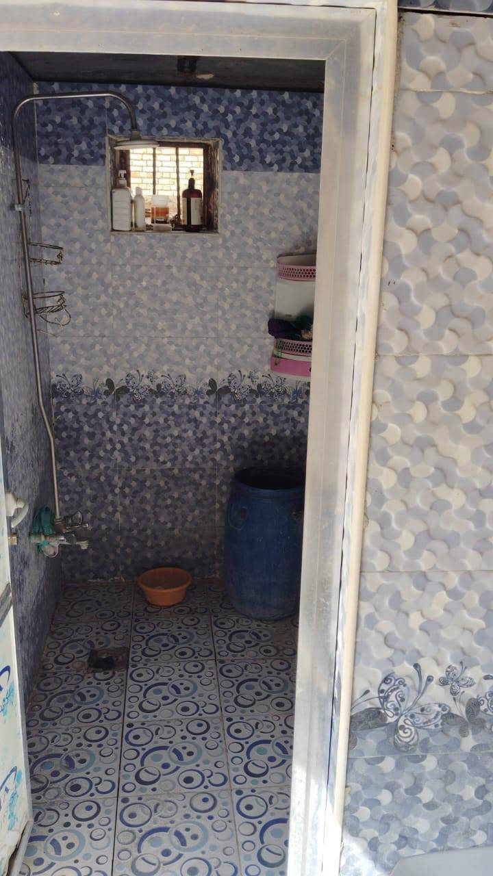 الدار للبيع المساحه 232 متر طابو زراعي سند 25 الموقع شارع علي قماره مقابل الحسينيه الشهداء يتكون من غرف نوم ثنين وستقبال وصاله ومطبخ مجمع صحي خارجي وداخلي وطارمه وممرات داير البيت وحديقه صغيره بناء طابوق وبلوك السقف شيلمان عكاده أي استفسار إتصال على الرقم التالي واتساب ***********
أو مراجعة مكتب ابو زهراء التميمي شارع المواكب مقابل حسينية الخزرج الخاص مفتوح
