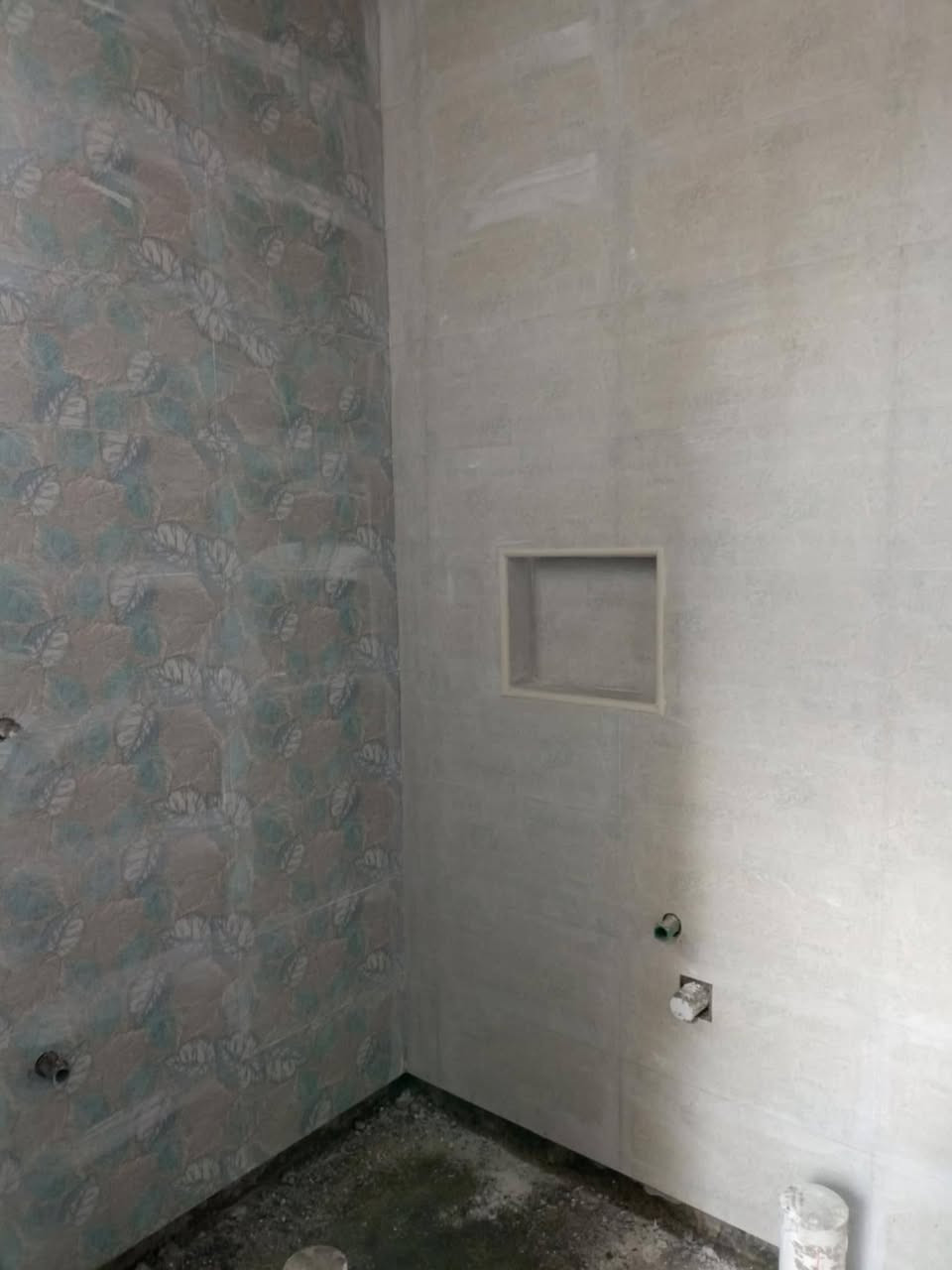 سلام عليكم خلفه سيراميك ورضيات شغل هندسي

 *********** /*********** وتساب  والتزام بالوعد من ديوانيه
