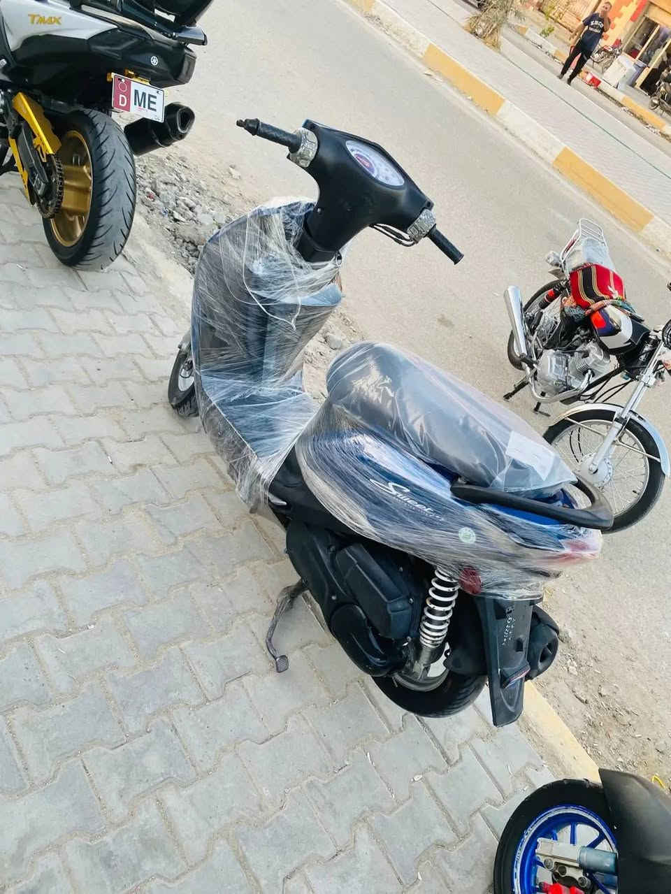 وجبه جديده
1/بوليسي مسطره عدد 4 موجود احمر و اسود رصاصي و اسود طافي اسعار من 750 لحد 850 جاهزات من كلشي 

2/منغولي حديث 1200 موديل 16

 

3/فله عدد 2لوان اخضر و جوزي سعر 625 

4/اربعه كير شلامجه موديل23 سعر900 موجود احمر و ازرق 

 

5/نامه امتيار موجود موديل27 اسود عله 750 و ماروني عله 675

6/دايون موديل 22اصولي جاهزه نكره 850

عنوان بابل مسيب. 

***********
