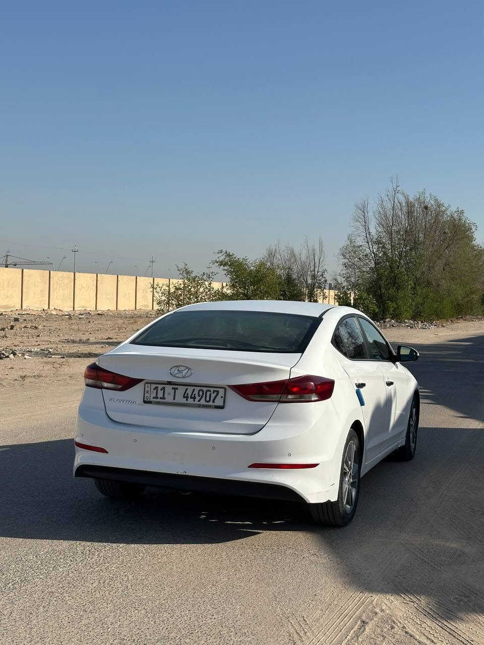 السلام عليكم مكلف بالنشر فقط لحد يراسلني 
للبيع النترا سوبر
موديل 2018
محرك 2000دوش 
فول عدا البصمه
فتحه سقف
لايت LED
منظومه زينون عالي 
شاشه اندرويد اوتو كار بلي 
مري شفط
اشاير بالمري 
حساسات امامي خلفي 
تبريد قطعتين 
تحكم ستيرن 
3 انظمه ايكو نورمال سبورت
السياره جاهزه من كلشي وخير من الله 
حداديه هستوني شادها وتخم تاير جديد 
ماشيه 112الف 
السياره من فضل ربّ خير من الله ومال جناي 
رقم وهزه وسنويه كله جديد وتحويل ثاني يوم رقم بغداد الدولي 
السياره وارد خليجي صارت بيها ضربه جاملغ خلفي وباب صفحه العبري والسونار موضح كلشي بيه 
الشراي يتصل على الرقم ***********
عارضها بـ135 وبيها مجال بسيط 
مكان السياره( البصره ) الزبير, البصرة
