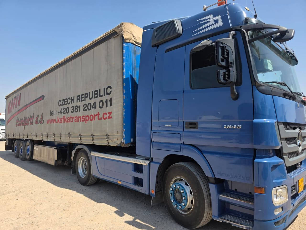 السلام عليكم 
اكتروس موديل 2008🚛🚛
حجم 1846🚛🚛
مواصفات فول ماعدا حساس كشن ديوان 🚛🚛
مكلف بلنشر 
للاستفسار الاتصال على
***********
