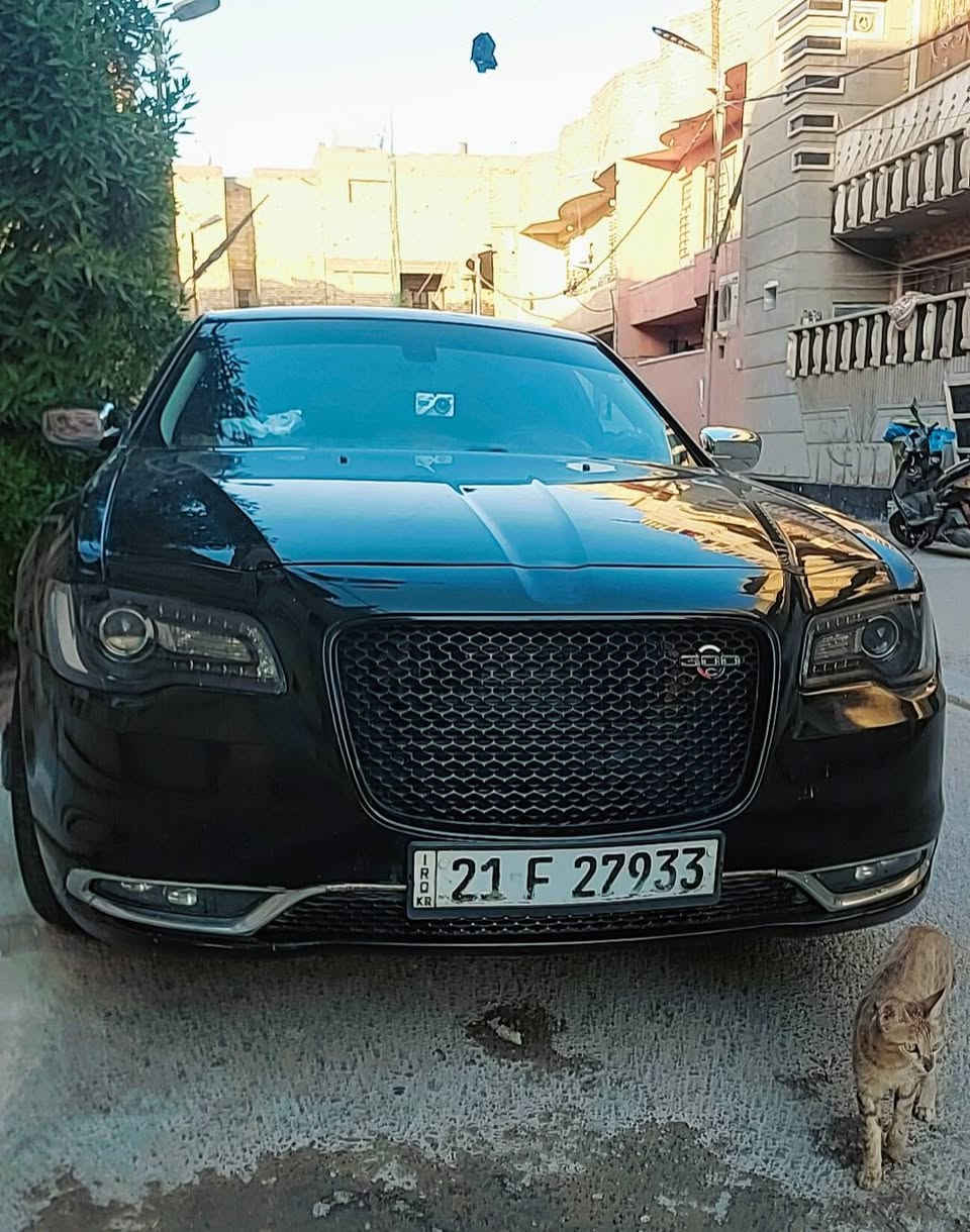 للبيع او للمراوس . كرايسلر موديل 16 اللون أسود ملكي . رقم وهزة جديد شرط التحويل . بيها صبغ قطعتين خلفيات باب وچامرلغ نفسهن و چامرلغ الامامي  بدون أيرباك بدون دواخل  . كفالة من تبديل اي قطعة كفالة  الشواصي  واللغود  . توويل  السيارة كلها ليبل واحد استخدام شخصي . المكان بغداد 
اي استفسار عل واتساب.  ***********. او اتصال
