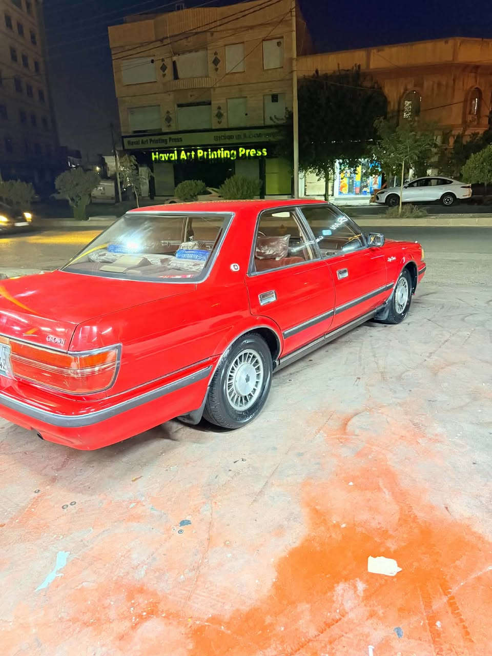 للبيع كراون هارتوب موديل ٩٠يسرى  كير محرك سته سلندر ما محور مالتها بدون صبغ سياره كير محرك تبريد كهربائيات كلها بشرط ما جارد السياره فقط الصندوق مبين شويه بيها جراد رقم بغداد دولي ب اسمي سياره سنويه جديدلل ٢٠٣١ هزه جديد السياره للبيع وللمراوس رجاء الي مو شراي لا يكسر ب حلال الناس و كلشي موجود بل سوك وعلى راسي سعر السيارة ١١٥ورقه  وبيها مجال لل  طيبين مكان سياره اربيل 
رقم موبايل ***********
