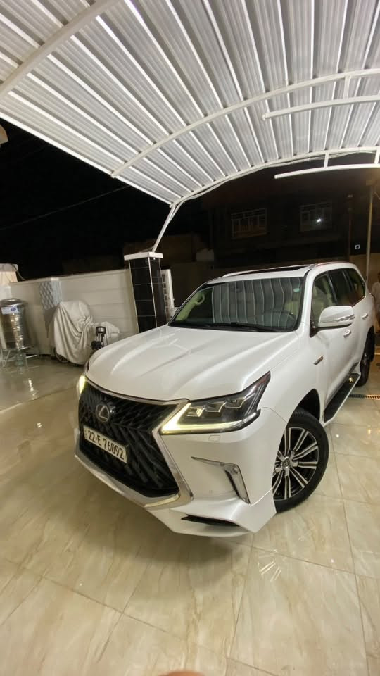 السلام عليكم
الكزس LX570 2019
السيارة بيه بارد على كد أربع أصابع وره باب 
السايق نفسه الباب بس ضابين براغيه لا
مفتوح ولا ابد 
بقيه السيارة ماشية: 88الف 
مكان السيارة :ديالى 
السعر 690 وبيهة مجال 
رقم البائع***********
