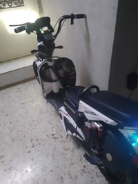 ماطور شحن • بلوتوث • ٤ بطاريات