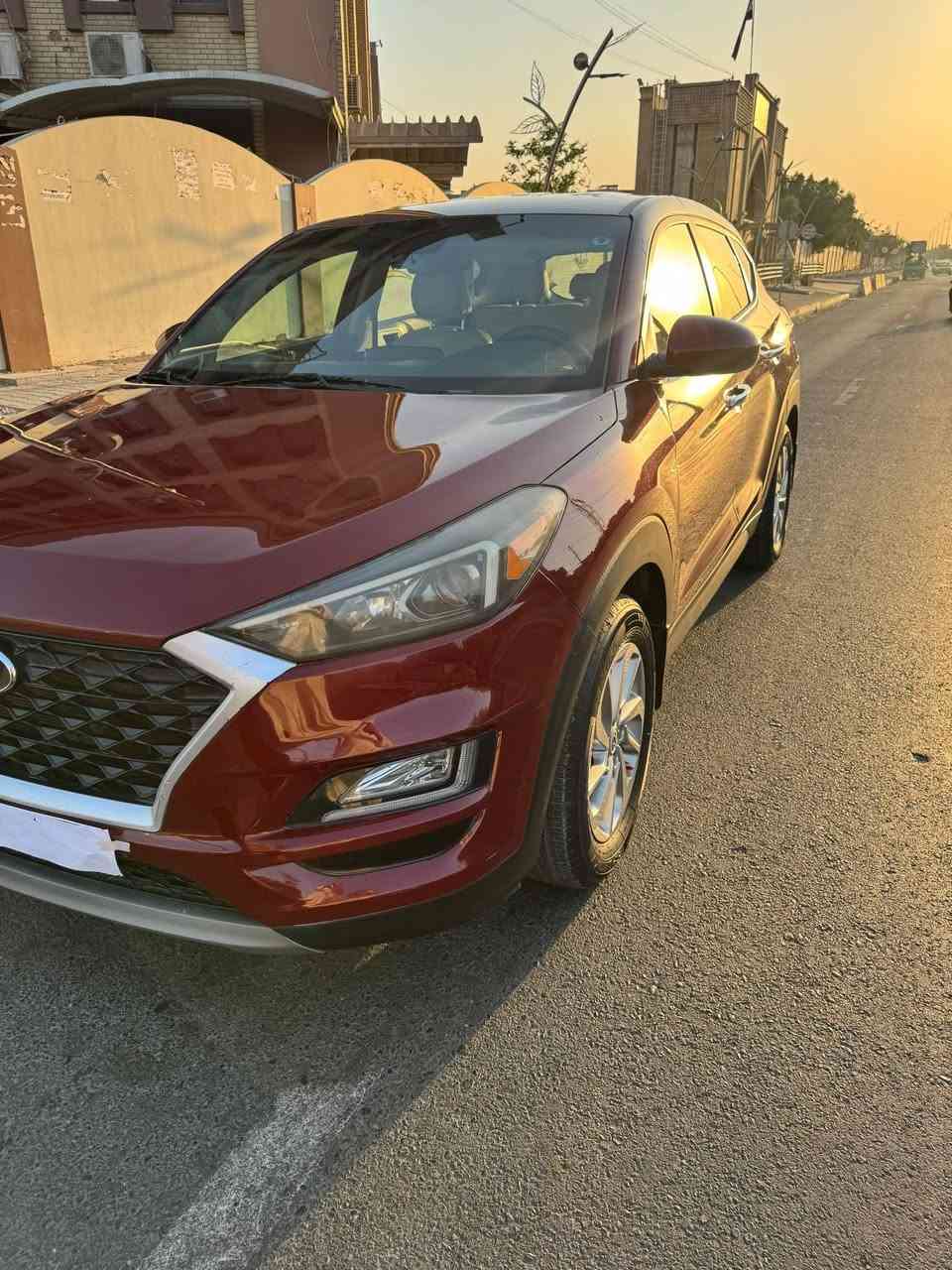 السلام عليكم
هونداي توسان ١٩ امريكي رقم بغداد انكليزي باسمي لون ماروني حادثه بنيد و جاملغ كما موضح بالصورة السياره جديده بمعنى الكلمه ماشية ٤٣ الف ميل ترابها زيرو سيارة نشطة وجاهزة من كلشي تخم تاير قبل كم يوم شديت تبريد ثلج تحكم استيرن جهتين شاشة اندرويد متعددة الوظائف كروز سرعة رادار أمامي تحديد مسار  طريق منحدر حساس خلفي حساس تايرات هاند ابريك بصمة كاميرا خلفية منضومة زنون انظمة قيادة اوتو هولد درايف مود اسبورت منافذ شحن تحكم مرايات جانبية سبير بلادي ما نازل حتى كتلوكات وعدة طبابة الشركة بيها 
السعر/ 138وبيها مجال للشراي 
للاستفسار / ***********
العنوان/ بغداد الشعب حي اور
