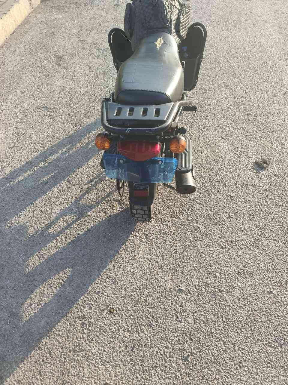 السلام عليكم
دراجه بوكسر 22 نازله ب  23 دراجه كاملع شغل وطلع رقم بسمي تحويل ثاني يوم عنواني بغداد بيع سريع عارضه ب 230 وبيه مجال قليل  

    ***********

أروس  ابوكسر بدون أوراق  سعر مناسب مناسب
