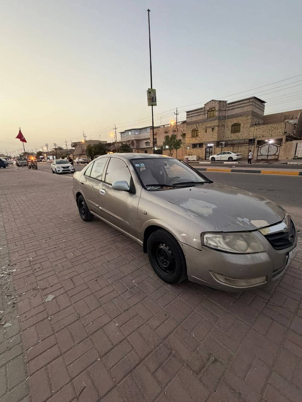 السلام عليكم 
سيارة نيسان سني للبيع موديل 2012
كير مكينه تبريد حدادة خير من الله 
البدي غير مكفول شوف العين 
السيارة باسمي واريد تحويل  
السعر 68وبيهة مجال حگ الجية 
اني مكلف بالنشر وهذا رقم راعيهة 
*********** البصرة, العراق
