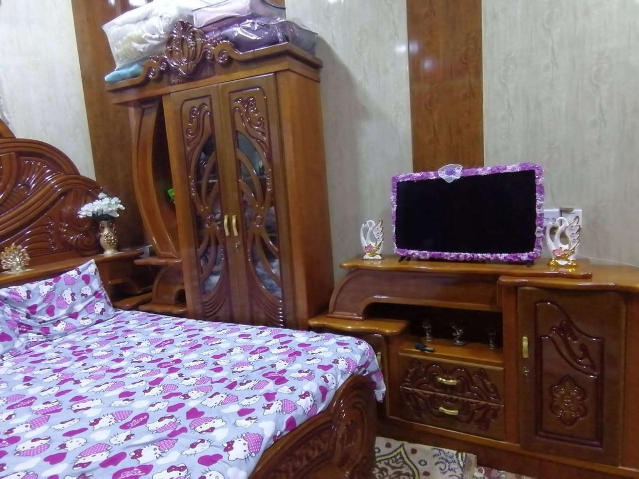 للبيع غرفه تزكام مسوينه ب 4 ملاين ونص الغرفه خشب صاج داخل وخارج  غرفه ضخمه جبيره  كلش  وجديده كلش  سعره مليون وربع بيه مجال  مكانه سوك الشيوخ
