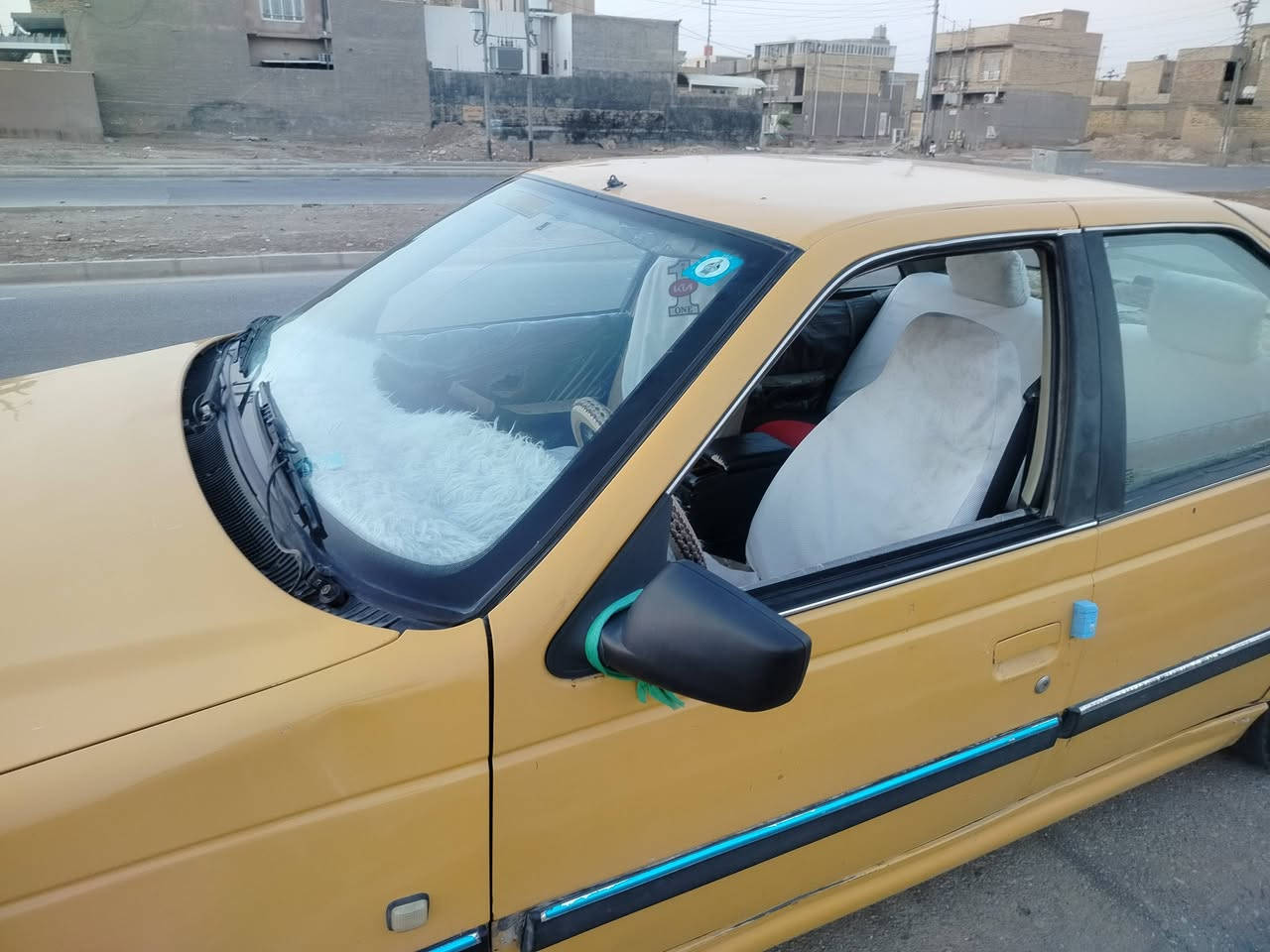 بيجو 15مغفوله بيها بس هاذا الجاملق وقعت علي حديده مصفره وكامله السعر25( ***********)

