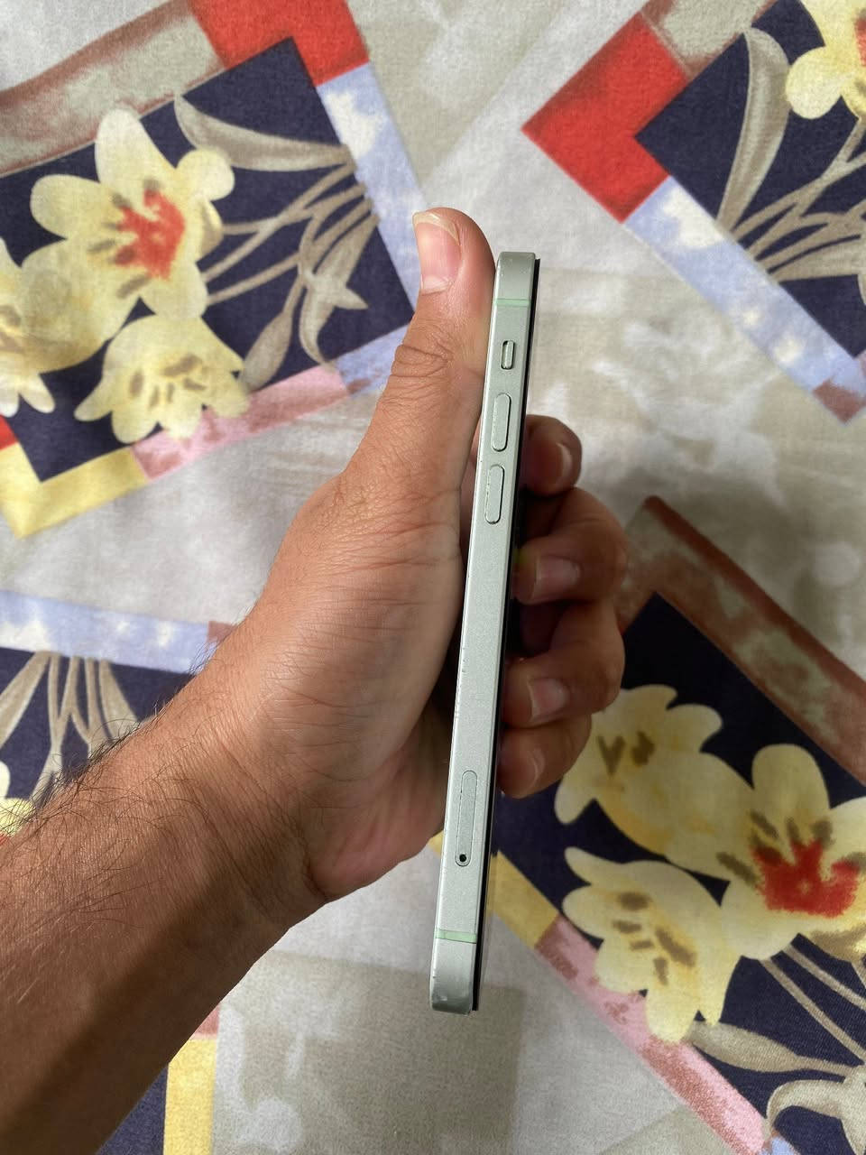 آيفون ١٢ • ٦٤ • مبدل شاشه وبطاريه