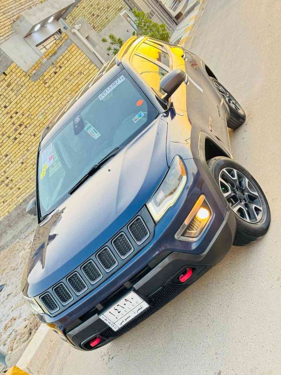 السلام عليكم 
جيب كومباس 2019 فئه تريل هوك محرك 2400 المرغوب  
حادثه مقدمه البنيد ومبدل اصلي والباقي كفاله عامه حره تحويل مشروع وطني سنويه جديده   المواصفات 
1- بصمه تشغيل وبصمه ابواب 
2- لايتات لد وبك لايت لد 
3- فور ويل كله شغال 
4- تو كلر لونين 
5- ويل كب كروم تخم تاير جديد 
6- شاشه كبيره كامره دواره 360 
7- كشنات جلد مختمات 
السياره جديده جداً استخدام شخصي جاهزه گير محرك تبريد حداديه كله بوضع الشركه السعر 115 بيه مجال حك الجيه
***********
