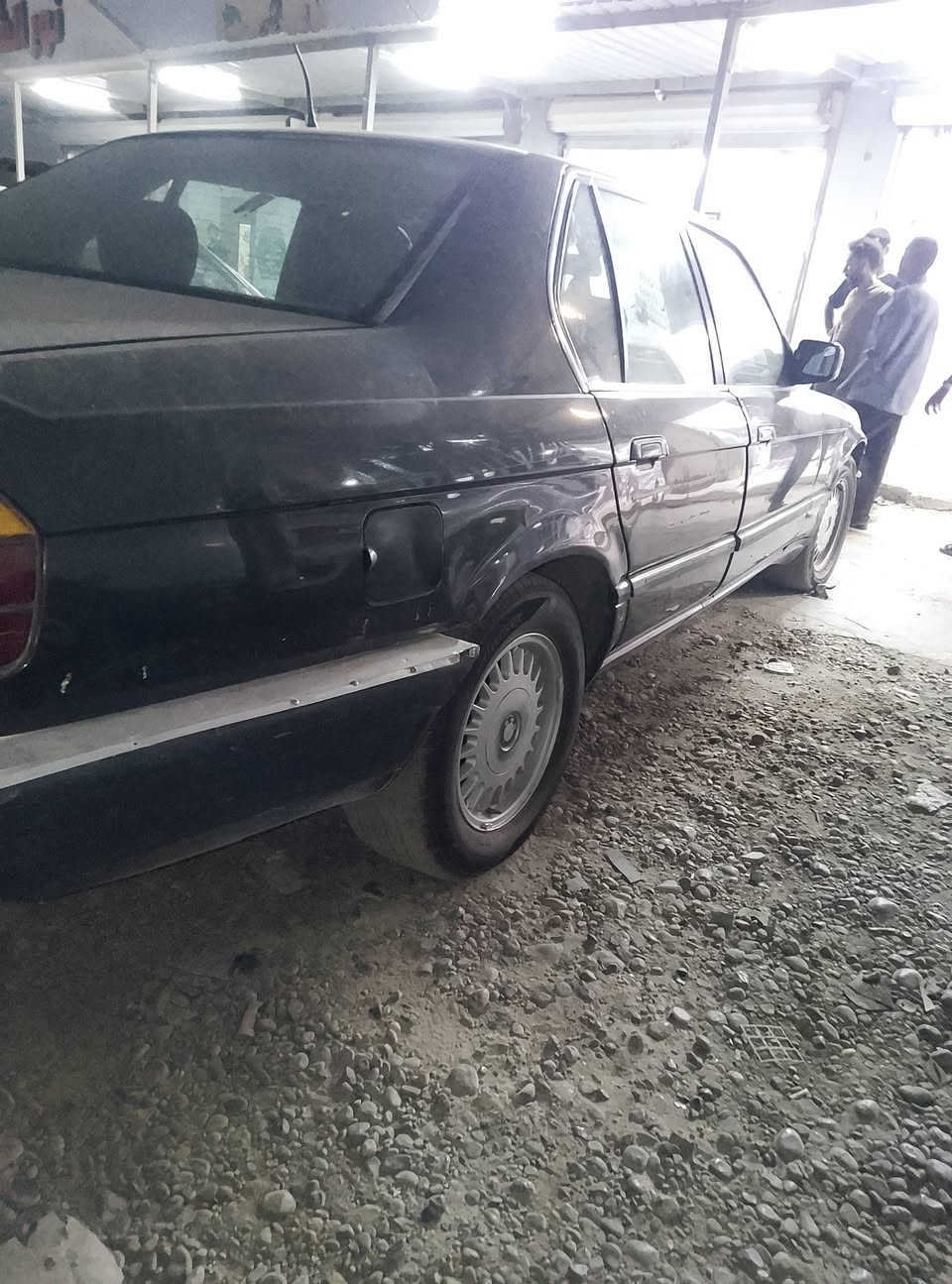 السلام عليكم شباب مكلف بنشر bmw 735 
رقم بغداد سياره شقاله بس سلف عاطل وتحرك 3
سياره سلايت بيها مكينتها خير من الله مصبوغه جماليه 
سعرها 35 وبيها مجال  هاذا رقم صاحبها مكانها بغداد التاجي ***********
