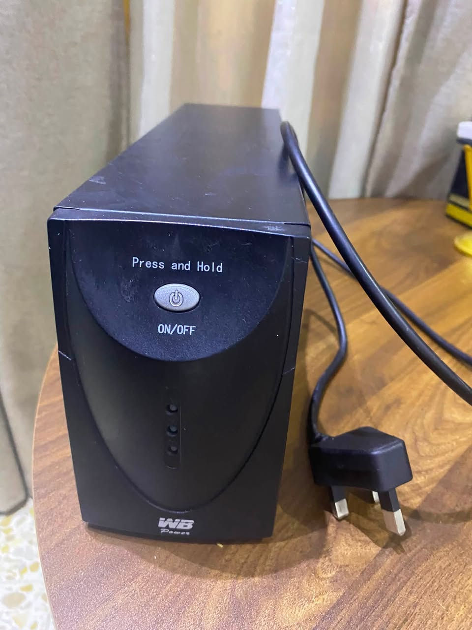 السلام عليكم 
UPS 850W
يو بي اس 850 واط مستعمل نضيف 
سعرة 25 الف 
توصيل متوفر لجميع محافظات العراق
للتواصل والاستفسار خاص او 
واتساب ***********
