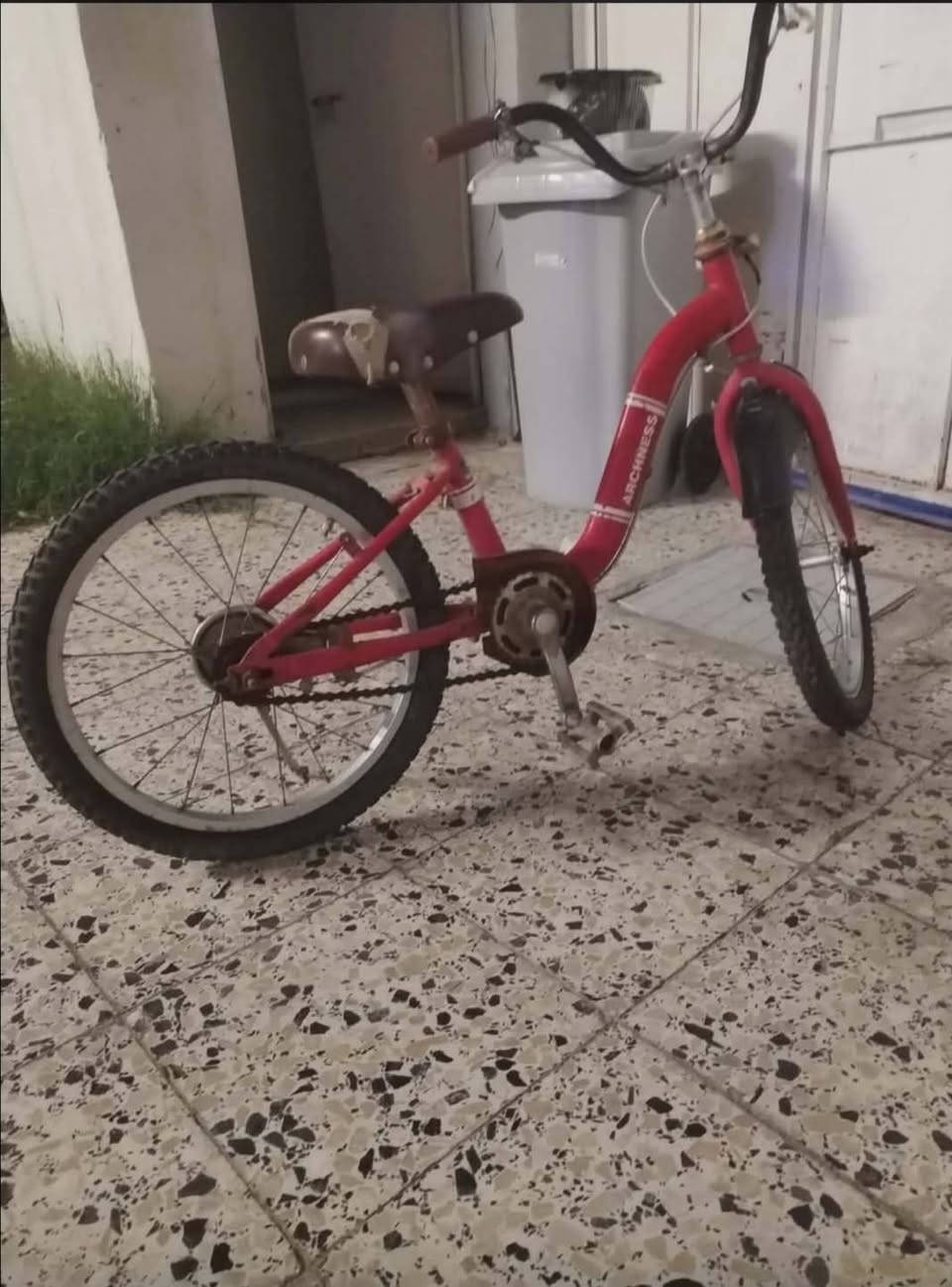انباق هذا الباسيكل اليوم
الي يلكية يتصل على هذا الرقم او يدلينا على البيت

الرقم ***********
