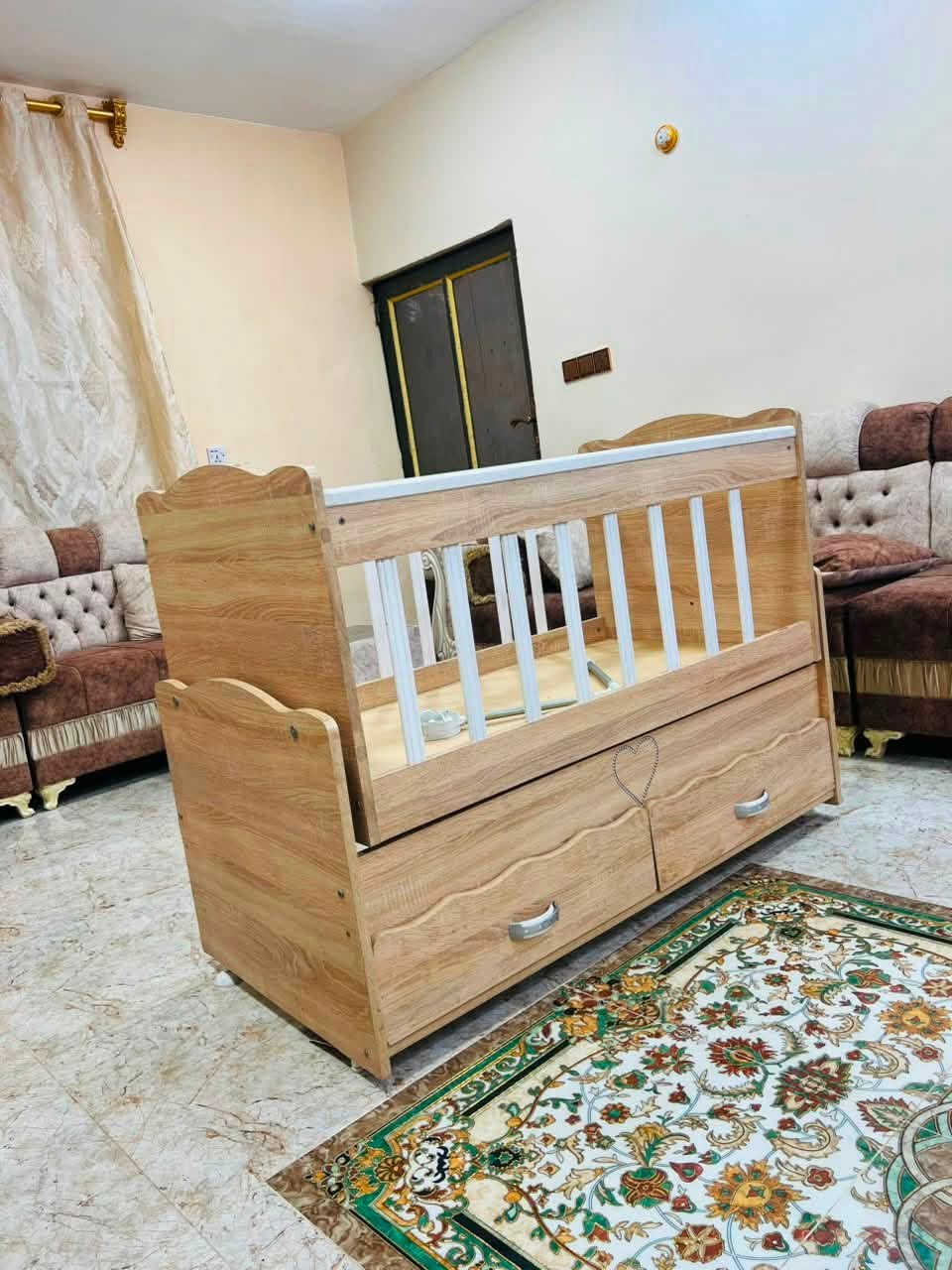 كاروك هزاز حجم
الطول 120 
العرض 60 
المكان بغداد ابو غريب قرب مركز شرطه عكركوف 
السعر 60 الف 
***********
