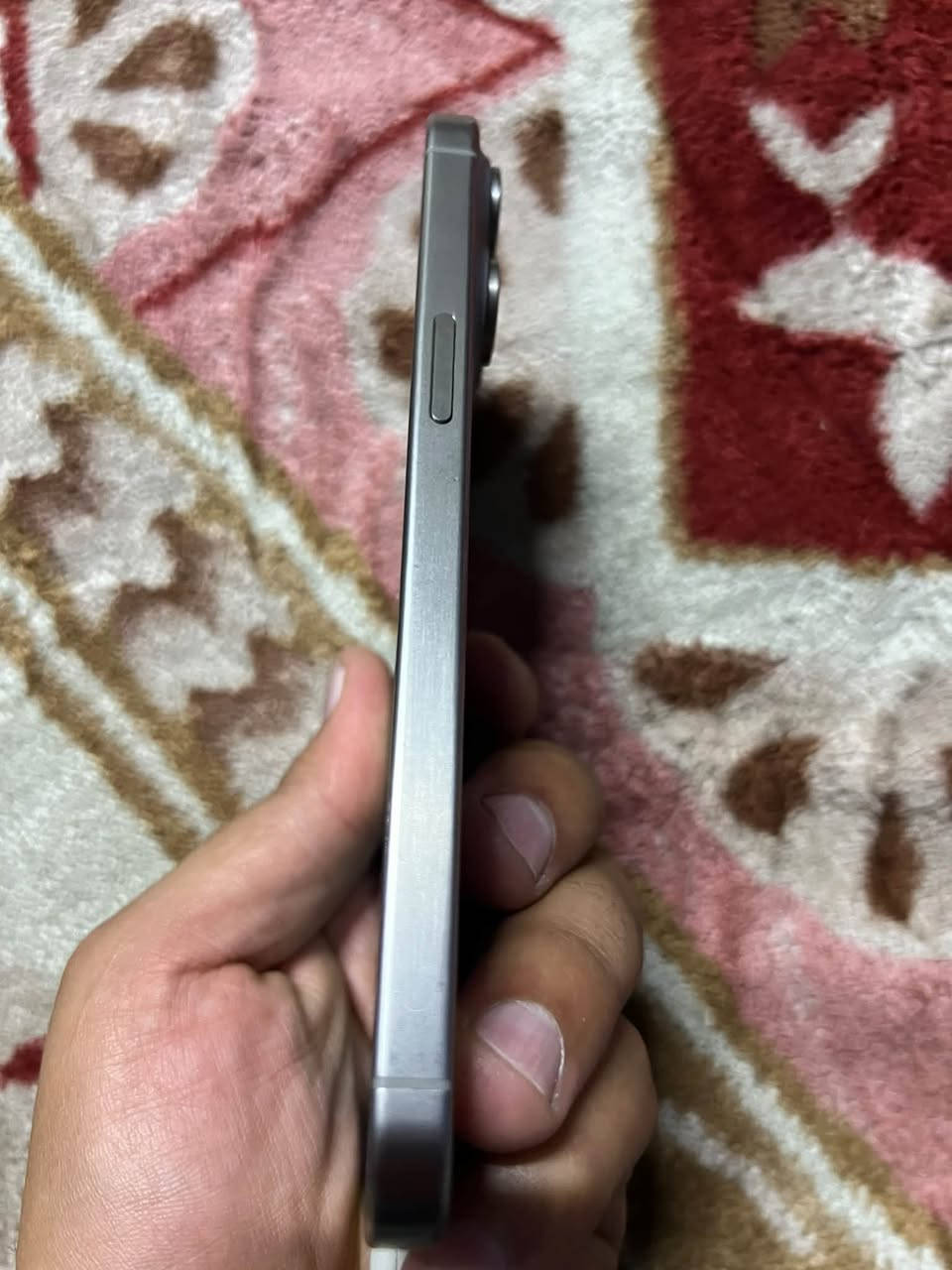 ---
📱 عرض جديد: iPhone 15 Pro Max (Titanium)

لعشاق الفخامة والأداء القوي، متوفر الآن:

✅ الموديل: iPhone 15 Pro Max
✅ اللون: تيتانيوم (Titanium) 🩶
✅ الذاكرة: 256 جيجابايت
✅ البطارية: 84% 🔋
✅ الحالة: كفالة عامة، الجهاز "وتر بروف" (مقاوم للماء) وبحالة ممتازة جداً.

💰 السعر: 1,050,000 دينار
🚚 توصيل لجميع محافظات العراق: 10 آلاف فقط.
📍 الموقع: بغداد - مدينة الصدر.
📞 للحجز والاستفسار: ***********
---

نص مكتوب في الصور:
- ٧:٢١
- حول
- الاسم
- iPhone
- إصدار iOS
- ٢٦.٧
- اسم الطراز
- iPhone 15 Pro Max
- رقم الطراز
- MU793AA/A
- الرقم التسلسلي
- GX11QWJVPY
- الأغاني
- الفيديوهات
- الصور
- السعة
- ٢٥٦ غ.ب.
- متوفرة
- ٢٣٩,٣٦ غ.ب.
- عنوان Wi-Fi
- A4:F8:41:BA:E8:BF
- Bluetooth
- A4:F8:41:EA:C5:F5
- البرنامج الثابت للمودم
- 3.71.00
