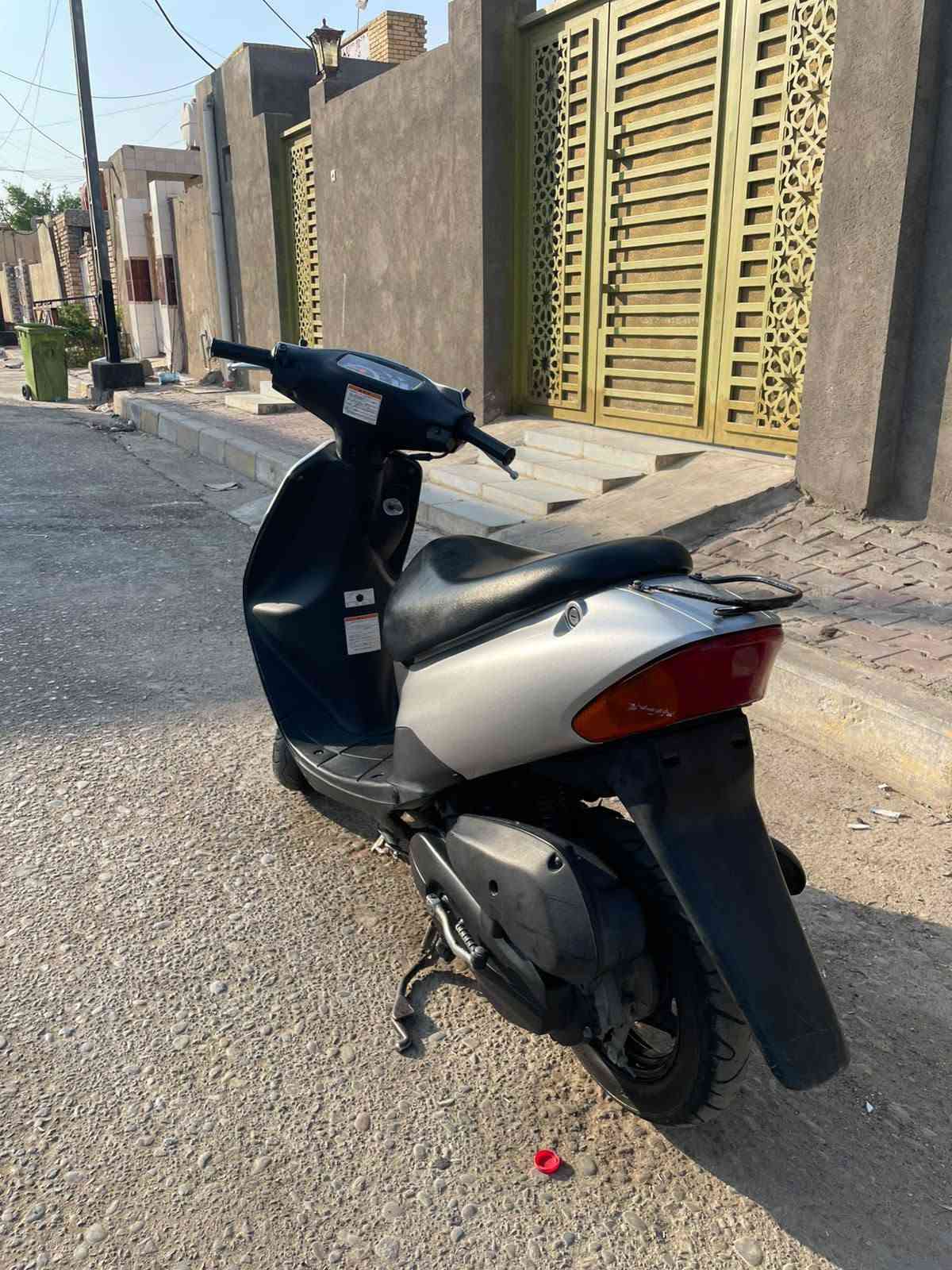 للبيع ساسوكي رياضي تقريبن صالهة شهر من طالعة من الوكيل
الدراجة كلشي بيهة  شغال         سلف وهندر 
ما مبدل بيهة اي شي ابد 
السعر 550.   وبيهة مجال الشراي يتصل ***********
