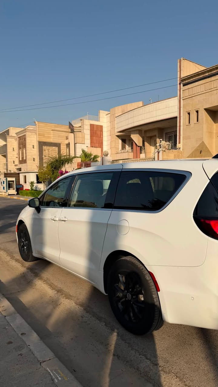 كرايسلر باسفكا 2023 رقم بغداد ماشيه 16 الف مايل محرك 6 سلندر مكانها بغداد بارك السعدون
المواصفات فول عدى الفتحه:
كشنات جلد
تبريد 3 قطع منفصل
كشنات كهرباء
شاشه ابل كار بلي
اوتو بارك
كير ماوس
حساسات امامي خلفي
بردات خلفيه بلاد
كشنات خزن ميموري
كاميرا خلفيه
ابواب خلفيه كهرباء
5 كامرات
صندوك كهرباء
5 بصمات
تشغيل عن بعد
بيها صبغ جاملغ وبنيد ودعاميات رقم الشاصي بالمنشور
السعر 200 ورقه
***********

