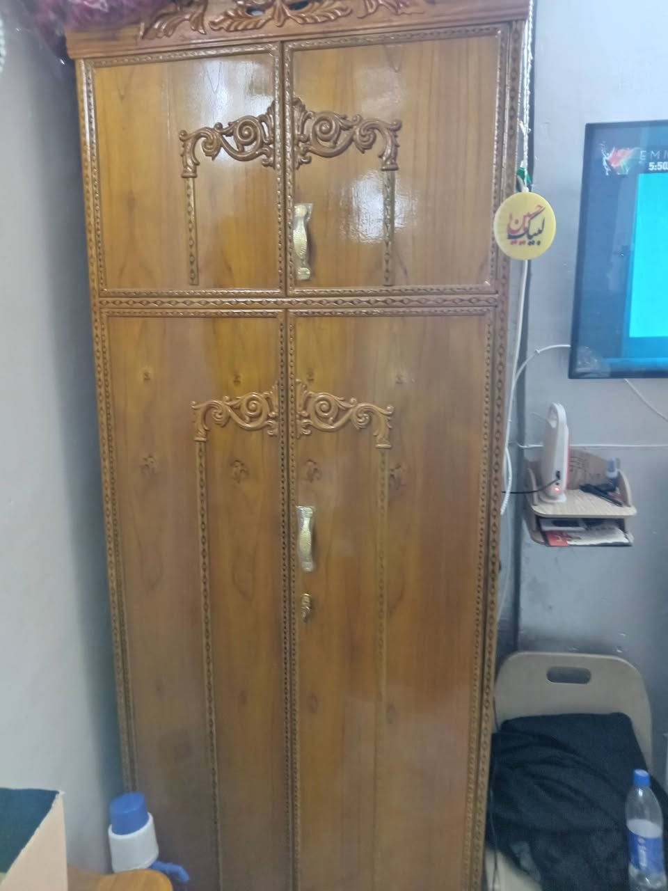 السلام وعليكم عندي غرفه عراقيه البيع (*********** عنوان بغداد مدينه الصدر
