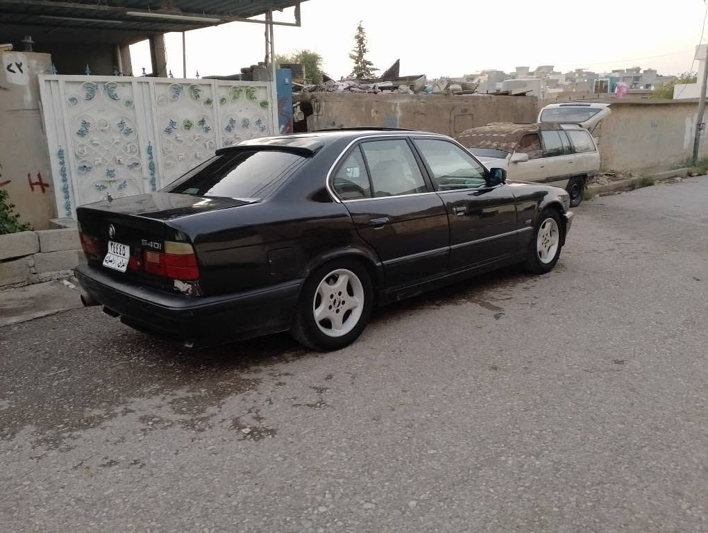 BMW 520i
MODEL1991
GER عادی
گێڕمەکینەئەکسل بەشەرت
سەیارەکەڕەقەم دهۆکە ئەولیاتەپلێت ئەسلی سەنەوی ئەسلی خۆی لەگەل دایە
هەیکەلوناوی جوانەلێدران پێشەوەلای سایەق هەیتی ژۆرێی گرتیە..سلایدو دووجام کارەبای ڕەسی قەترانەعامەلۆجوانی 4تایەو پاتری نوێیە زۆرتونوتۆلە
سعری 24$ کەمەک مەجال
شوێن هەولێر بەحرکە
ژ.م ***********
W  M  V لەسەرە
بەس فرۆشتنە برایان أربيل, العراق
