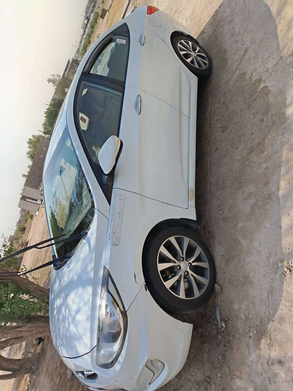 سلام عليكم
اكسنت موديل 15 خليجي 

تبديل باب السايق فقط

فول مواصفات 
فتحه سقف 
نضام ايكو اقتصادي 
اشاير بل مري كهرباء 
يدات نيكل داخل وخارج 
شاشه 
1600دبل قطره 
ويل كب جديد 
  باسمي وهزه جديده 

سعر 95 وبيه مجال.  *********** واتساب
