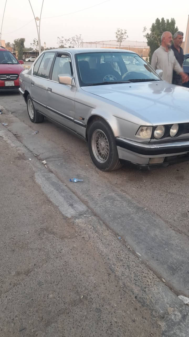 ياالله بي ام دبليو حجم 735 موديل 91

اوتوماتيك صدر جديد كيرومحرك كفاله كهربائيات شغاله 

تبريد شغال سياره بلاديه علا وضع الشركه 

مصبوغه حزام اثرجراد 

مسجل اربع سماعات مضخم صوت 

سياره جاهزه ماناقصها شي ترايك وين مايعجبك 

السعر 35 العنوان هيت لتواصل ***********
