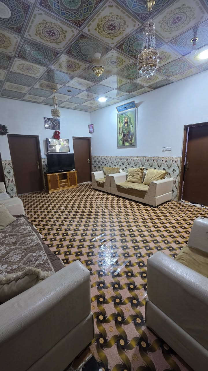 بيت للبيع طابو صرف
بيت طابو صرف ملك مساحه 330 يحتوي على 3 غرف كبار وحده سويت 
يحتوي على ديوان كبير مساحه 10×4
يحتوي على استقبال و موزع مساحه 6×5
يحتوي على 2 صحيات 
مطبخ 5×5
 في القرنه هور السعد مقابيل مدرسه سامراء بيت كامل طابق واحد 
و الطابق الثاني واصل للرباط بناء طابوك  لبيت     رقم ***********
