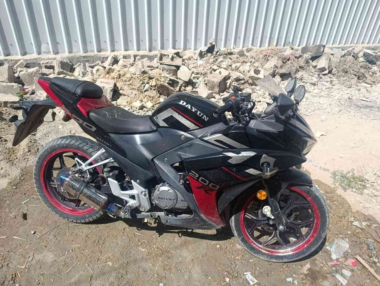 دراجه RR200 كفاله عامه كفاله عامه بسعر مناسب مال مستعجل
سويجات ثنين
بصمات ثنين تشغيل عن بعد
صالنصه رياضي
بس عدي اشاره وحده مكسوره بس تشتغل 
السعر ب مليون 500 وبيها مجال

*********** واتساب واتصال
مكاني بغداد
 قرب الجزيره السياحية

