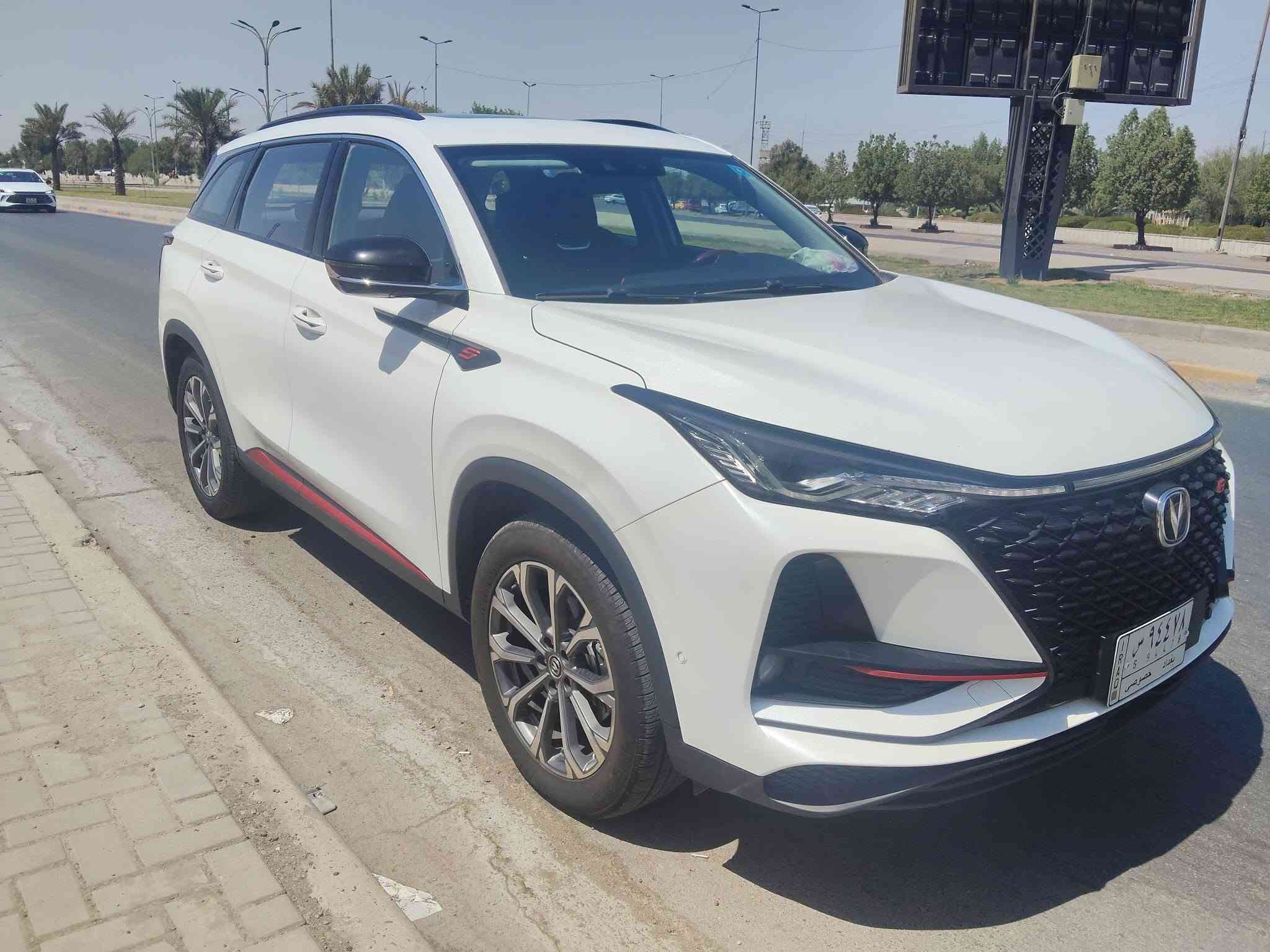 للتواصل مع صاحب العجلة
***********

نص مكتوب في الصور:
- CHANGAN CS75 PLUS 2024 الأناقة .. القوة .. لكل الرحلات