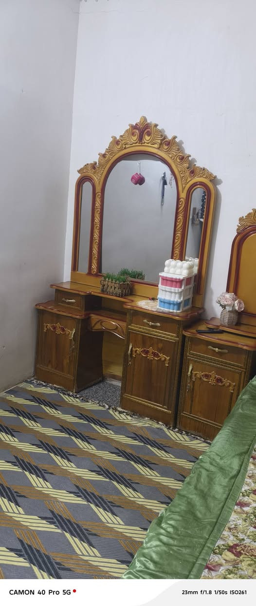 لبيع نضيفه سعر ٦٠٠ وبيه مجال عنوان بغداد ***********

