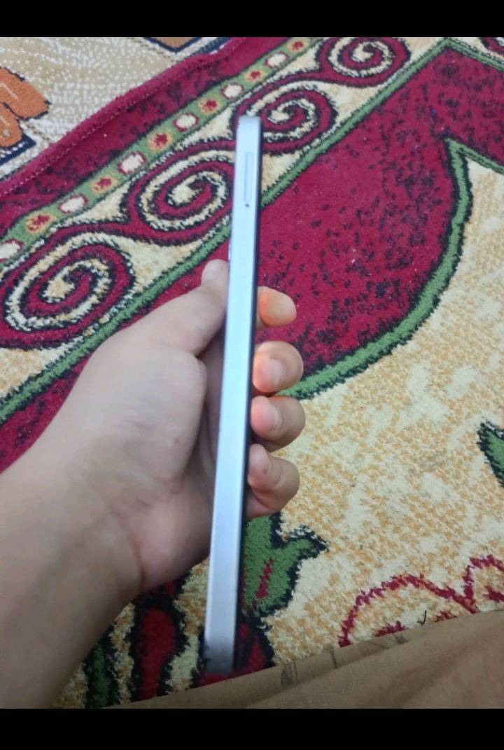 السلام عليكم هاذة الموبايل للبيع