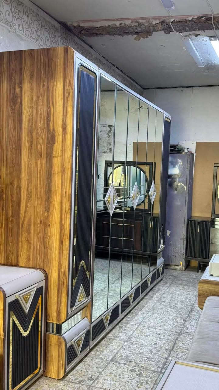 غــرف نــوم تـركي مـستـخدم 
للبيع خشب الاصلي الاسعار مناسبه 
الكم ***********
