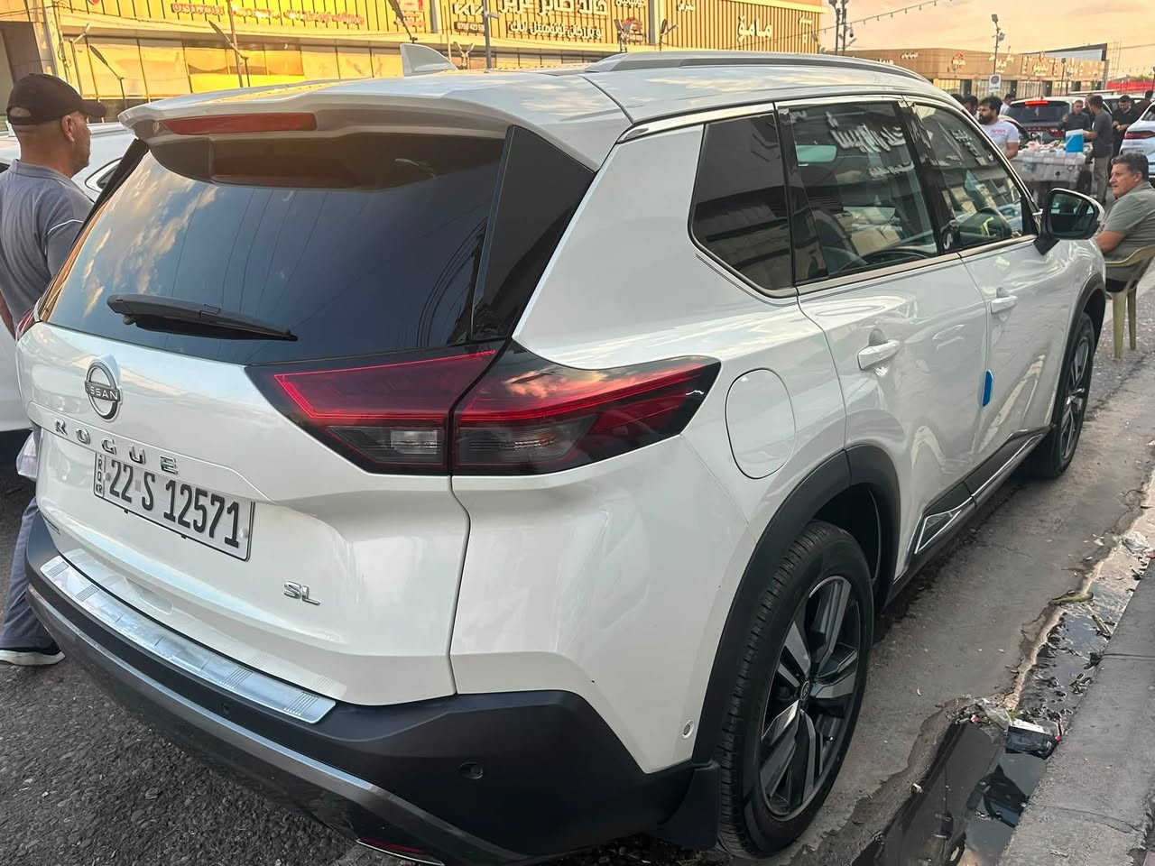 نيسان روگ موديل 2022 مواسةفات slفول فول ماشى 30 ميل سيارة بس دعامى صبوغ باقى  كفالة  ٣سلندر مكان اربيل 
075044
