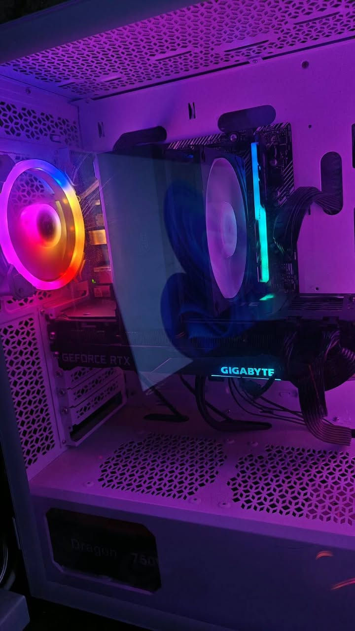 🧠 المعالج
AMD Ryzen 5 5500
🎮 كرت الشاشة
NVIDIA RTX  Gigabyte 3070 3 fan 8GB
🧩 اللوحة الأم
ASUS Prime B450-K II
🧠 الرام
8GB — DDR4
💾 التخزين
NVMe M.2 SSD 512GB
❄️ المبرد
Cooler Master Hyper 212 3DHP
🔌 مزود الطاقة
Thermaltake 750W
🖥️ الكيس
Sama — 3 مراوح إدخال + 1 مروحة إخراج
السعر 1٫100٫000 و بي مجال للطيبين 
مكاني / بغداد 
***********
