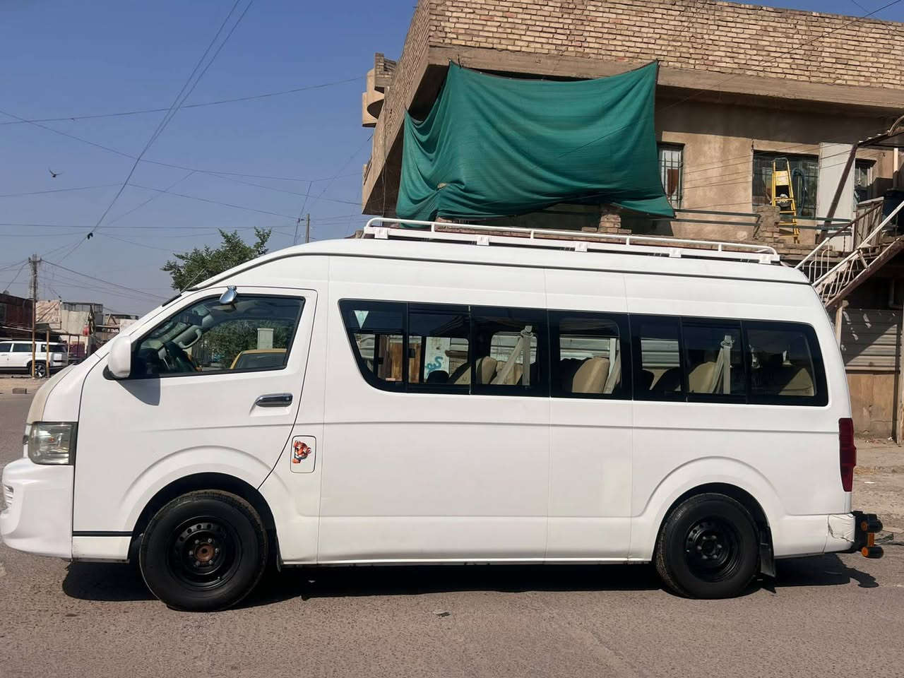 السلام عليكم ورحمة الله وبركاته 
جنبي 2020 السياره مكفوله من كلشي صدر جديد تخم تاير جديد تبريد مبدل منضومه جديده 
السياره بيهه صبغ قليل مكانات مأشره بالاخضر 
مكان السياره بغداد اتصل ***********
اني مكلف بالنشر هذا رقم صاحب السياره
