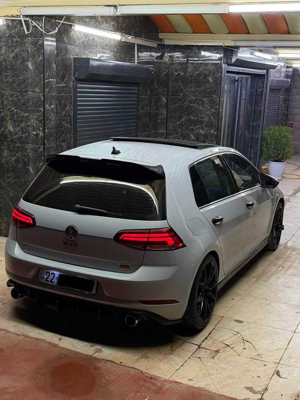 Golf2021 tsi
Pesh u psht kaps
Full mwasafat
Makina 1.4 torbo 
Rangi smnti 
Panorama . Basma radar pesh u psht xati jada kushen jld hitar karabic  de deeed
Pesh u psht krayta gti
1 parchaw rub3aki boyaxa 2 parchash klera
Ger makina u karabi taqa u raqa hamui ba shart eak dinar masrafi teda nia 
Banaw krdn u xrama bashart 
Sa3ri 128$ kamak majal 
*********** أربيل, العراق
