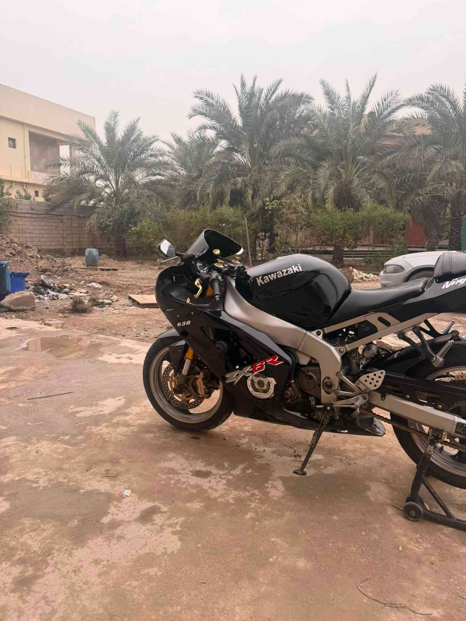 السلا عليكم 
كاوسكي نظيفة محرك كفاله ومرقمه تحويل ثاني يوم رقم انكليزي
كفرات جديده 
كلش متعوب عليهة 
تايرات جدد
المكان ديالى الخالص 
الملاحظات فقط تانكي مصبوغ 
دهن موتل الاصلي وتفاصيل حلوه عليهة من قبغ شفاف ومن ترتيب 

واتس فقط ***********
