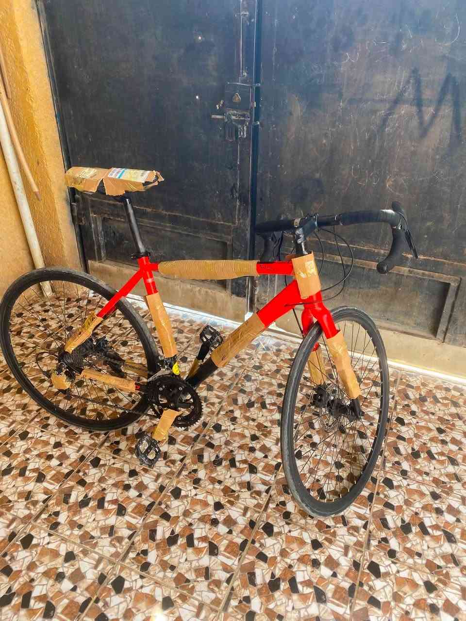 🚲 للبيع باسكل هيلاند 🇺🇸

باسكل Hiland أمريكي 🇺🇸 من شركة Tizab، مشتريه جديد وصار إله تقريباً شهر واحد، والاستخدام كلش خفيف وحالته حلوة جداً.

🔹 الشركة: Hiland 🇺🇸
🔹 الحالة: شبه جديد
🔹 مدة الاستخدام: شهر تقريباً
🔹 الجرتبي: كلش حلو ومريح بالسياقة
🔹 مناسب للشارع والمسافات الطويلة، وسياقته سلسة ومريحة.

⚠️ الملاحظة الوحيدة:
التبديل الأمامي ما يبدّل ويحتاج تصليح بسيط، والتصليح ما يكلف أكثر من 10 آلاف تقريباً.

عدا هاي الملاحظة، الباسكل نظيف وحالته ممتازة وما بي مشاكل تذكر.

💰 السوم للجادين فقط، والبيع بسبب الحاجة.مكاني ديالى كنعان وتساب وخاص موجود *********** توصيل موجود وعل فحص
