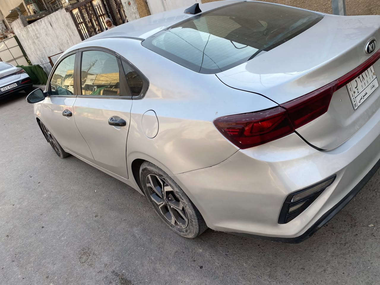 سلام عليكم كيا فورتي 2019 بغداد تحويل مباشرمحرك 2000 دوش ما مفتوح بلادي كير اي تي 6 نمر  تبريد ثلج   ماشيه 100للف مايل اذا بل كيلو 60 كيرها يحتاج كنترول بي طبه خفيفه بل D ولN  طبيعي بل مشي بل تنميرات وين اريد تروح بيها روح تمشي فقط كنترول بدل بيها صدر نص عمر تايرات نص عمر  غير عذن مابيها ولا كلوب مشتغل بل دشبول عده مال لايت كلوب محروك فقط ممسوي كل حساسات شغاله وعلى البلاء رادرات توقف ثاني تحكمات كلشي شغال. سياره صبغتها حزام جان بيها جارد   حادثها امريكا موجود بل منشور بيها جاملغ خلفي وشويه من الجنطه وجاملغ امامي بي لغد خفيف بس بدايته مواصل لقاعده ولا شي شاصي مابي شي. السعر 98 عليها غرامات 600 للف نزلهن من لاحساب ونزلك ورقتين مال كنترول مال كير مال هوه ودهنه وشغله وغداك وجايك مكاني بغداد الزعفرانيه *********** ماعدي سونار هيه سياره كله صبغ حزام عدا قماره بلاديه وحادث كدامك وتفاصيل كلها ذكرتها لك

نص مكتوب في الصور:
- 09/30/2019 - IAA 000-26142301 - 09/30/2019 - IAA 000-26142301
- 09/30/2019 - IAA - 000-26142301 - 09/30/2019 - IAA (336) 739-9197 000-26142301 - 09/30/2019 - IAA
- 000-26142301 - 09/30/2019 - IAA