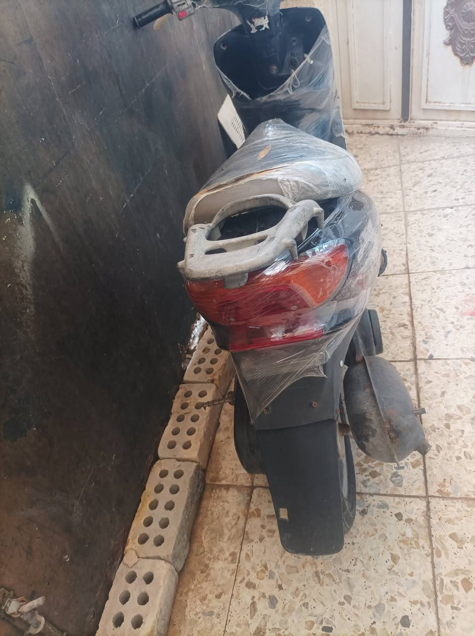 دراجه للبيع نضيفه مكنيه تخبل كهربائيات شغاله ليت بكليت كله شغال مكينه كلش حلوه سعر 225 وبيها مجال مكاني كربلاء حي الامامين ***********
