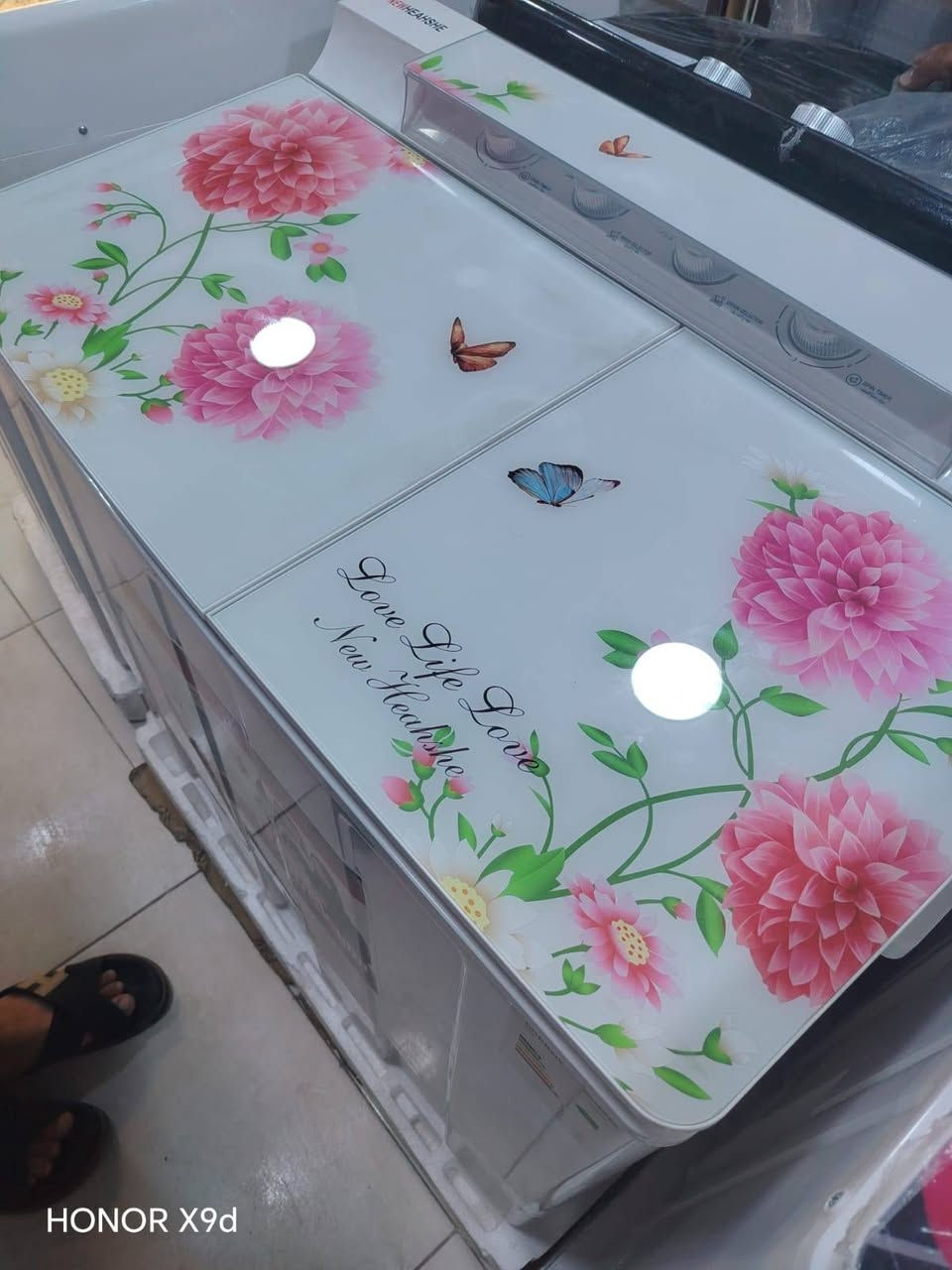 السلام عليكم
غراض للبيع كلمن وسعره
مستخدم وجديد

نص مكتوب في الصور:
- HONOR X9d