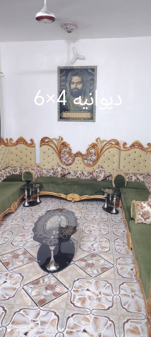 سلام عليكم يوجد بيت للبيع زراعي مرتب 
200 مع قطعه 200 المكان المحينه قرب 
مدرسة الامام الباقر الابتدائية سعر مناسب
التواصل على الرقم ***********

نص مكتوب في الصور:
- 7x4 صاله
- الواجهة
- HONOR X9b
- 108MP Ultra-Sensing Camera
- غرفه الثالثه 4×4
- غرفة 4×5
- 6x4 ديوانيه