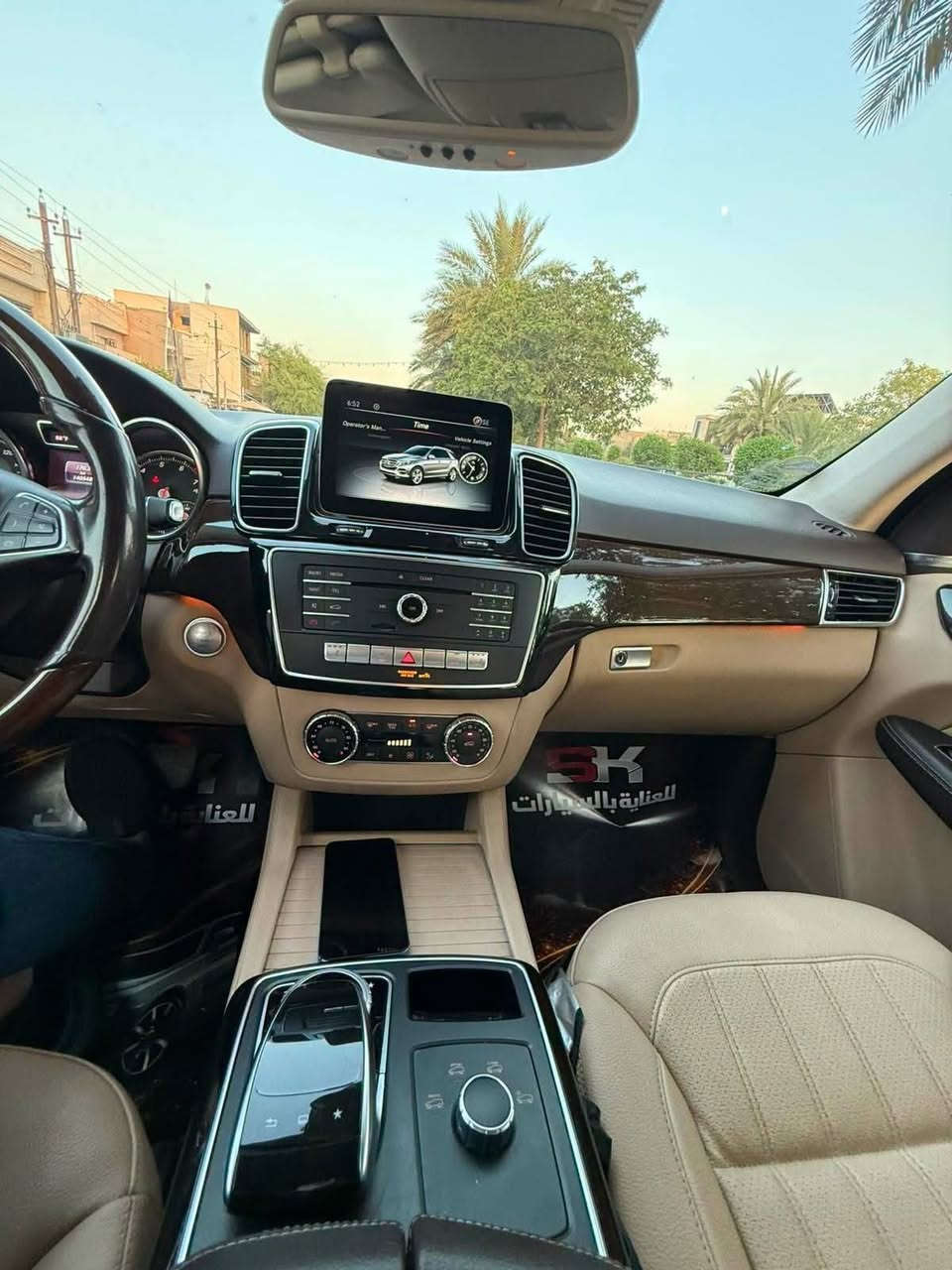مارسدس GLE350 موديل 2016 ( بسعر سورينتو )
داخل بيجي جلد
السيارة 6 سلندر
بصمه 
حساس امامي خلفي 
سلايت 
كراسي امامي كهرباء +تدفئة
صندوك كهرباء 
ستيرن كهرباء 
تبريد امامي خلفي
خمسه راكب 
مرايات شفط 
اناره ترحيب 
اشاره بالمراية 
لايت زنون لد نهاري
السياره بدون اي نقص
الرقم اربيل 
باسمي هزه وسنوية جدد
مكان السيارة بغداد 
للاستفسار ***********
