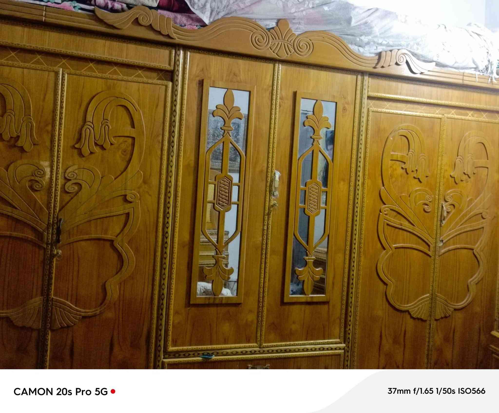 السلام عليكم عندي غرفه عراقيه صاج سعر 500 مكان بغداد ***********

نص مكتوب في الصور:
- CAMON 20s Pro 5G 37mm f/1.65 1/50s ISO566